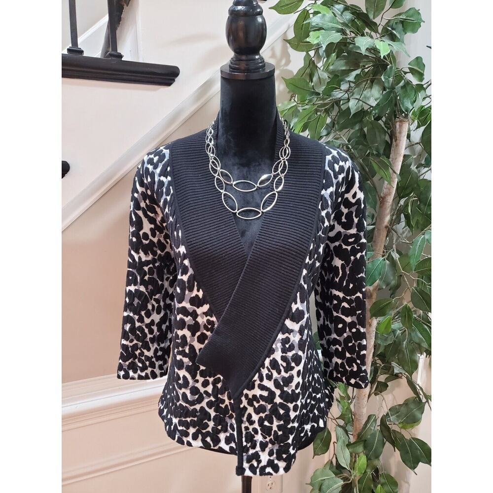 One A Women's Black White Animal Print Long Sleeve Open Front Cardigan Sweater L